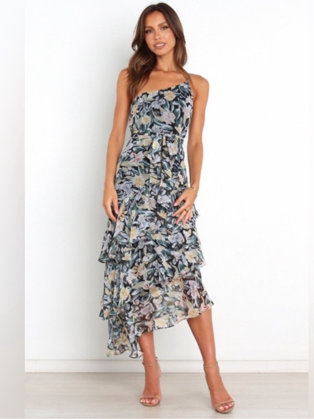 Petal & Pup Amren One Shoulder Tiered Floral Midi Dress Size 6 Black Yellow NWOT